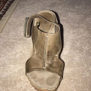 Antelope Met zip sandals